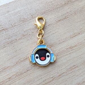 Pinga Mini Charm Penguin Charm Keychain with Headphones New